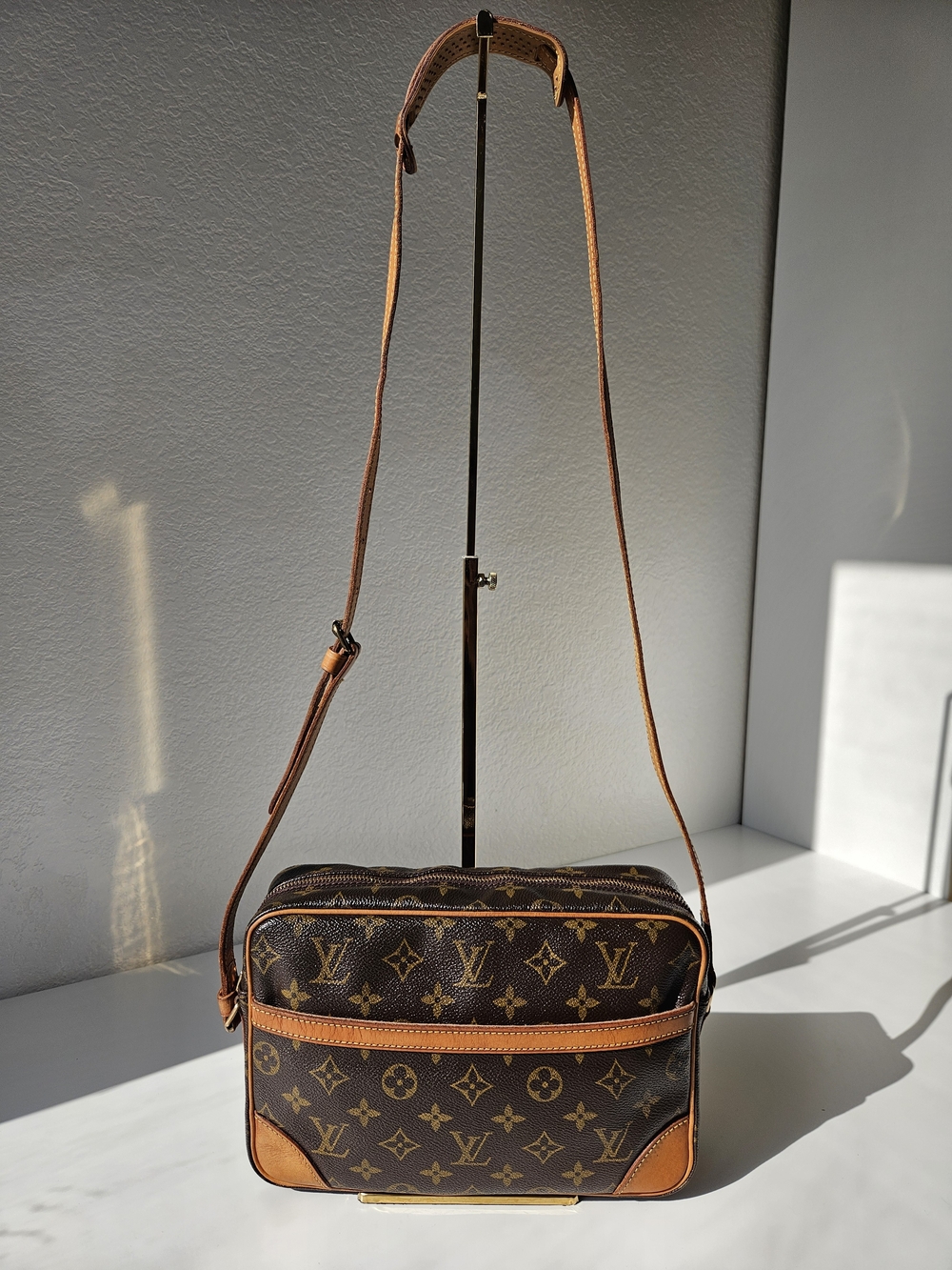 Authentic Louis Vuitton Vintage Trocadero Monogram Canvas